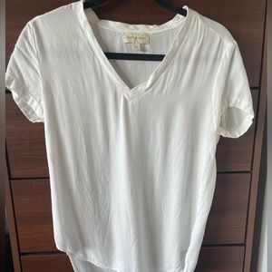 Cloth and Stone white v neck top!